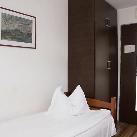 Hostel Bella Italia Brăila Dış mekan fotoğraf
